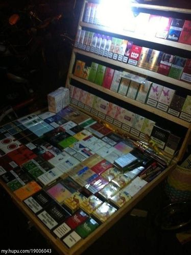 关于湘潭卖外烟的地方，由于我无法提供实时的地理位置信息，以下是一些可能购买到外烟的地点